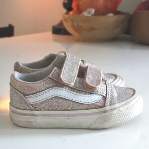 BEAUTFUL SIZE 5 VANS